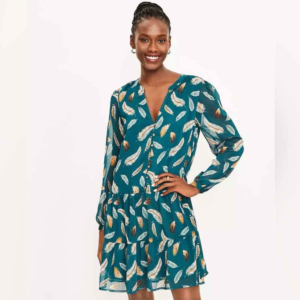 Loft Women’s Green Feather Print Drop Waist Shirt Drees  Size Medium. NWT
